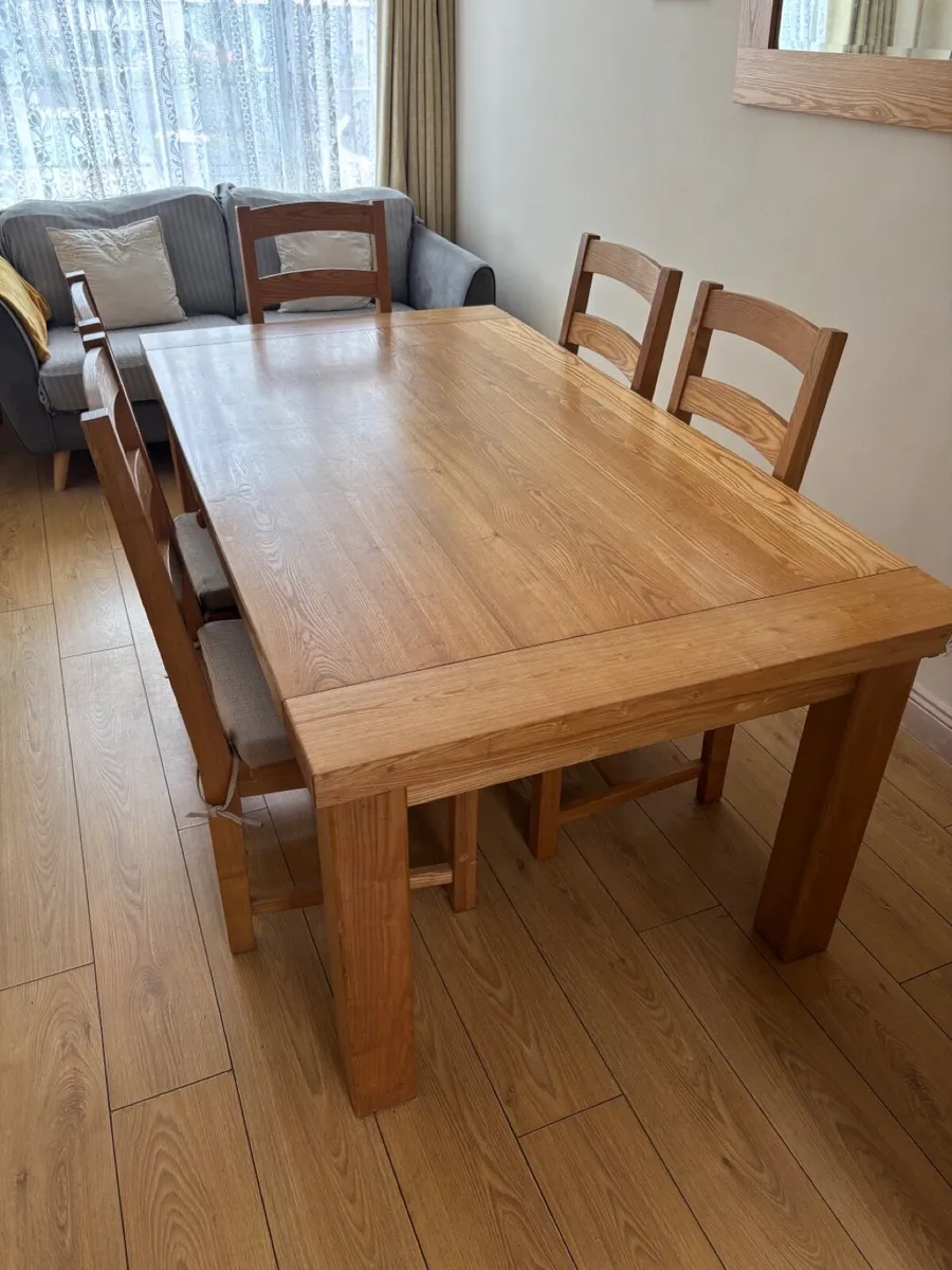 Oak table and 8 chairs - Image 1
