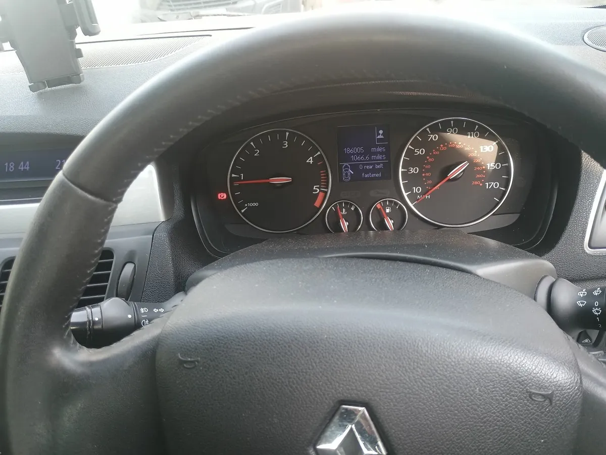 Renault Laguna 2011 - Image 1
