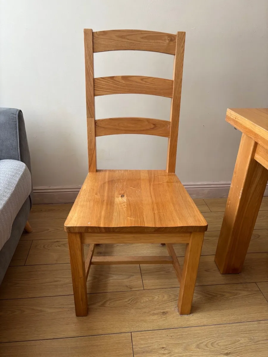 Oak table and 8 chairs - Image 2