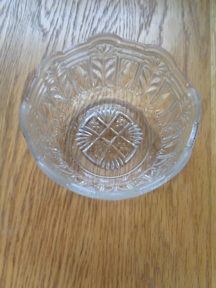 Vintage Etched Glass Bowl for Sale - Image 2