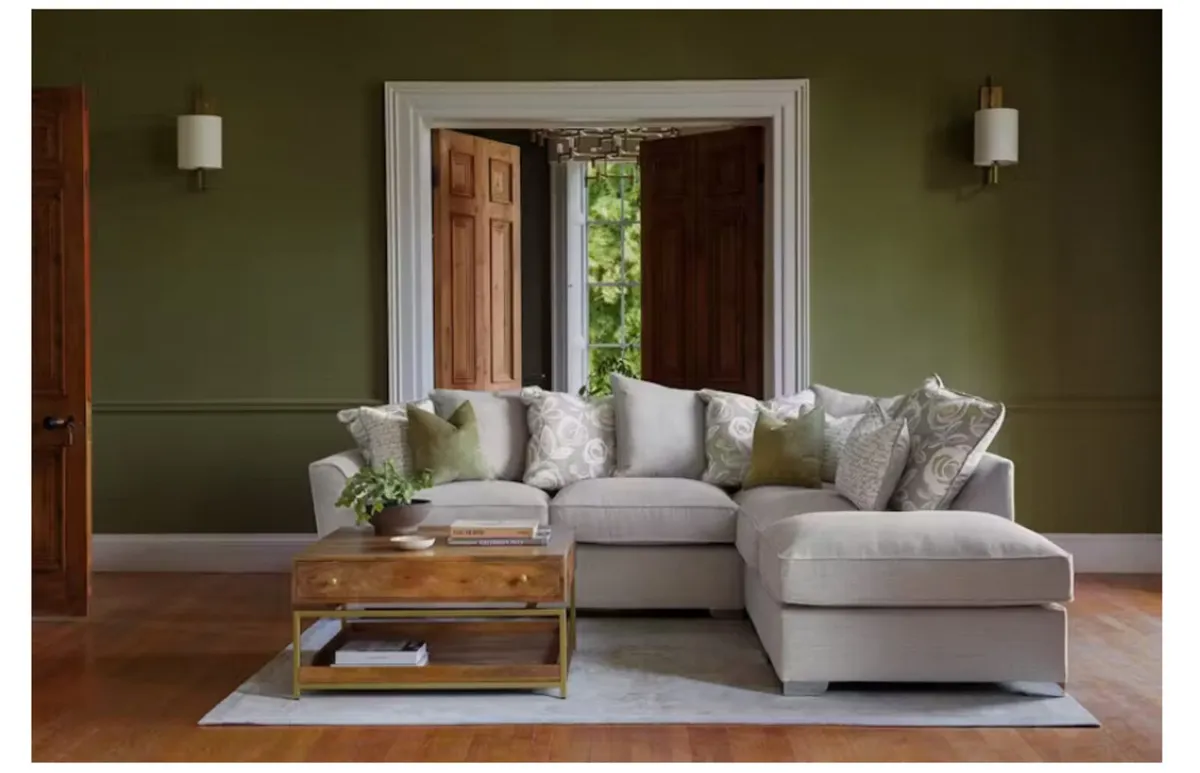 Corner couch and twister chair - Image 1