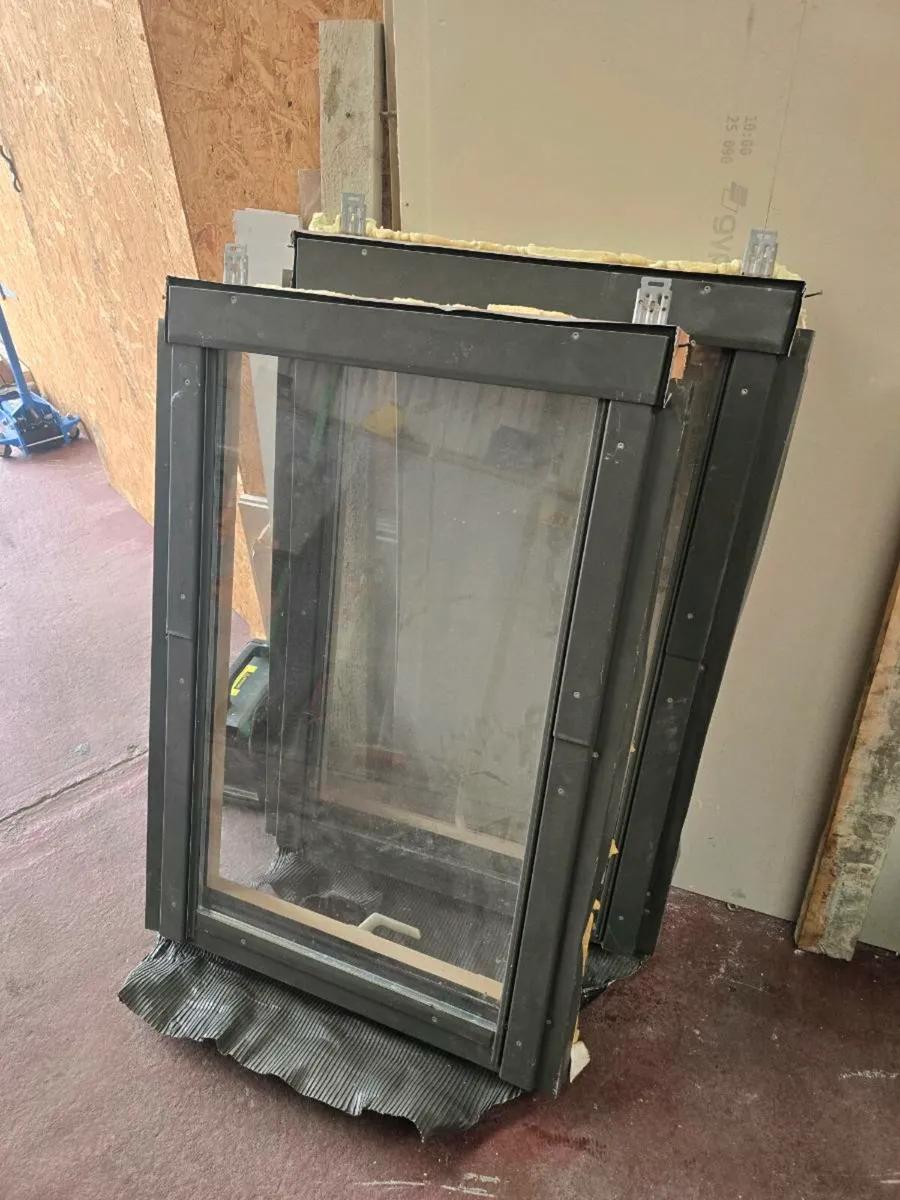 Roof windows - Image 1