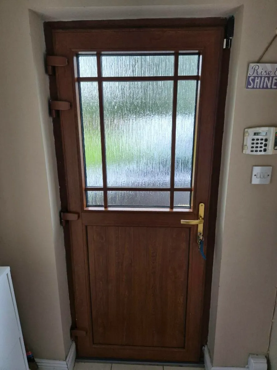 Windows x2, and 1 door - Image 3