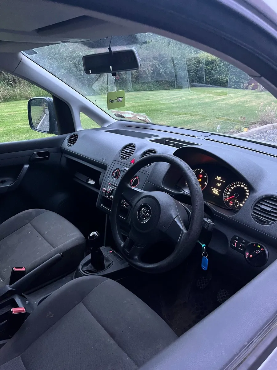 Volkswagen caddy - Image 3