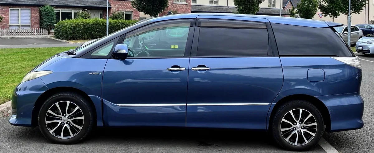 2013 Toyota Estima Aerus (Premium) – Elegant Blue - Image 3