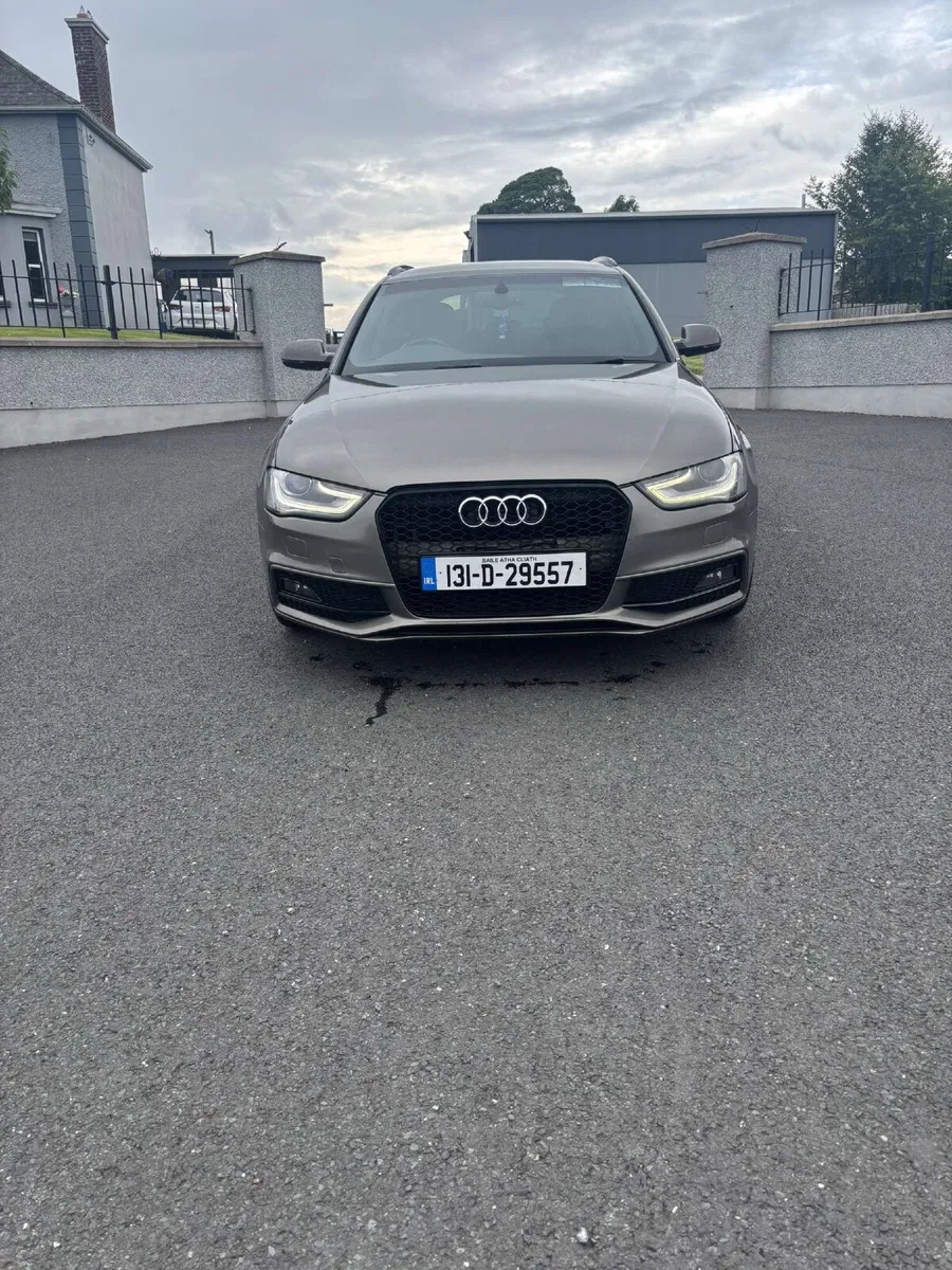 Audi A4 2013 - Image 2