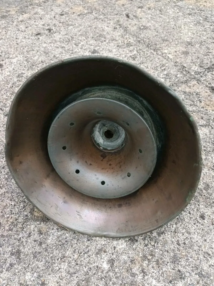 1920's Vacuum Washer - Image 1