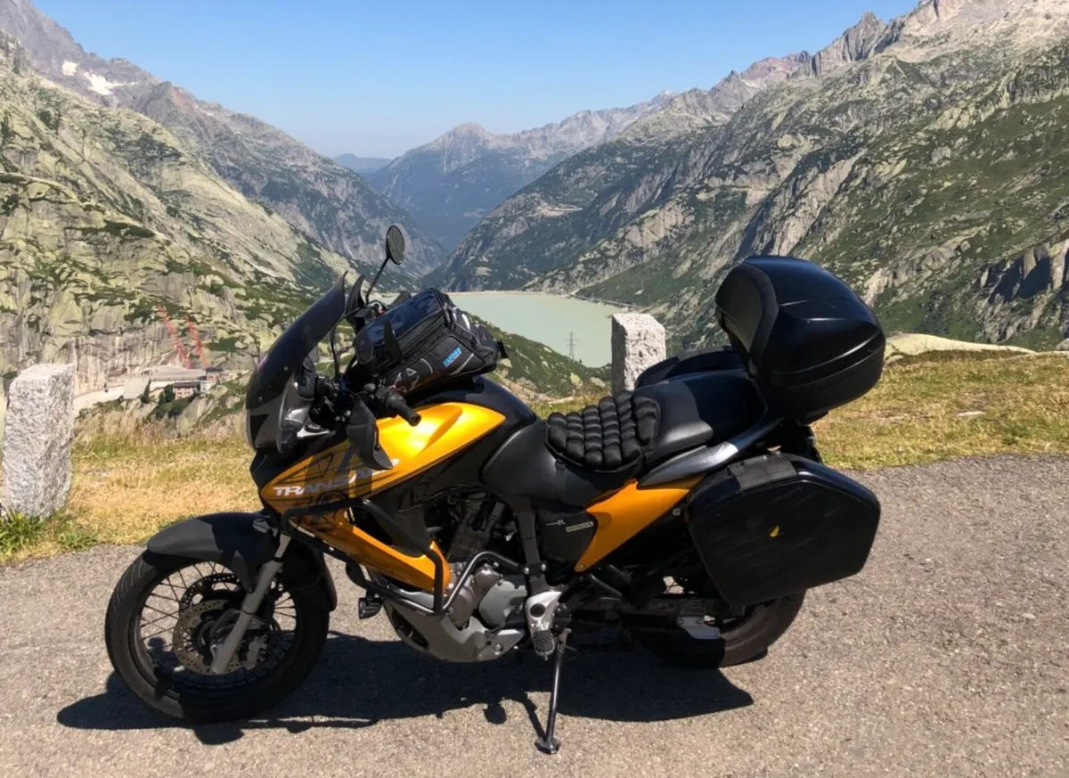 Honda Transalp 2010 - Image 1