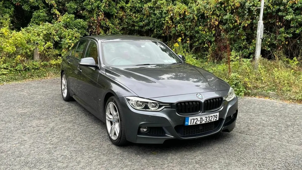 2017 BMW 330e Msport | Fresh BMW Service - Image 4