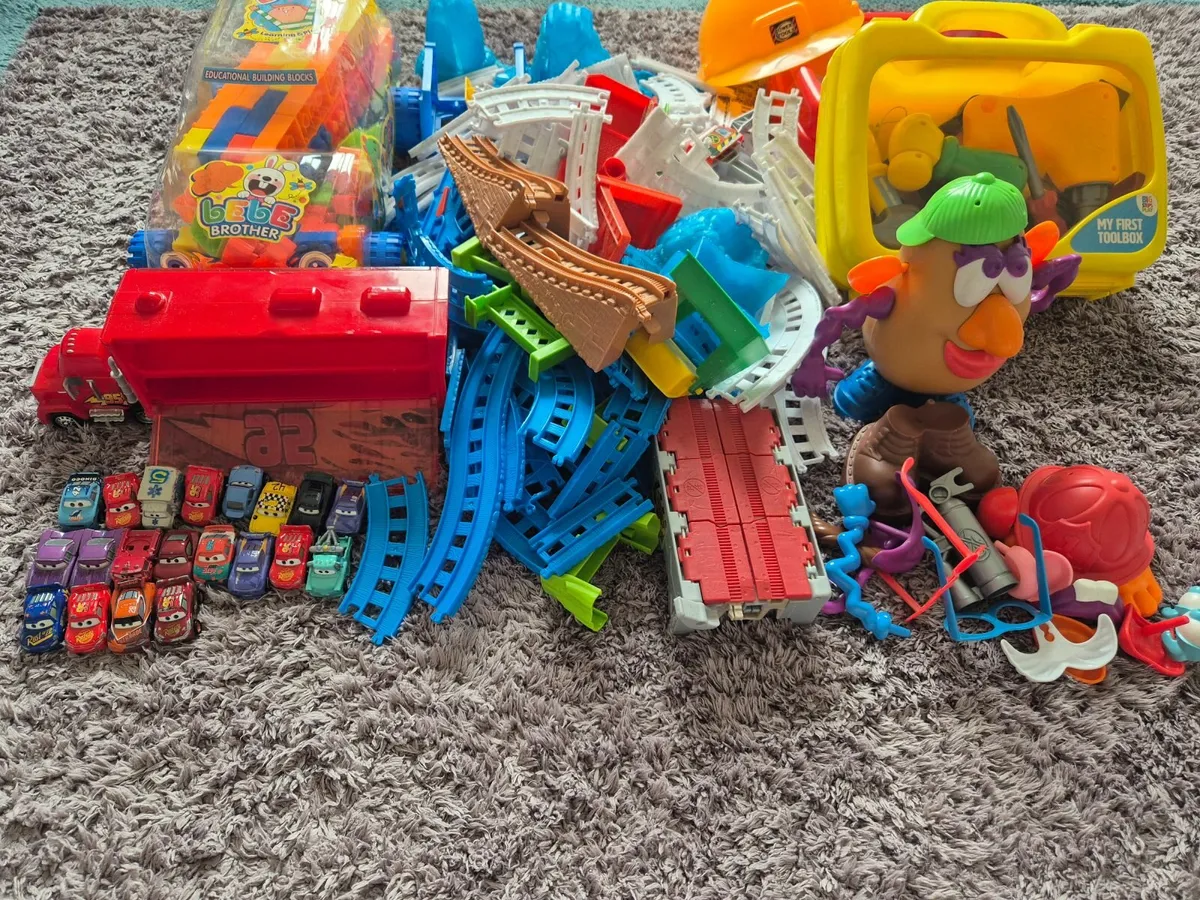 Toys - Image 1