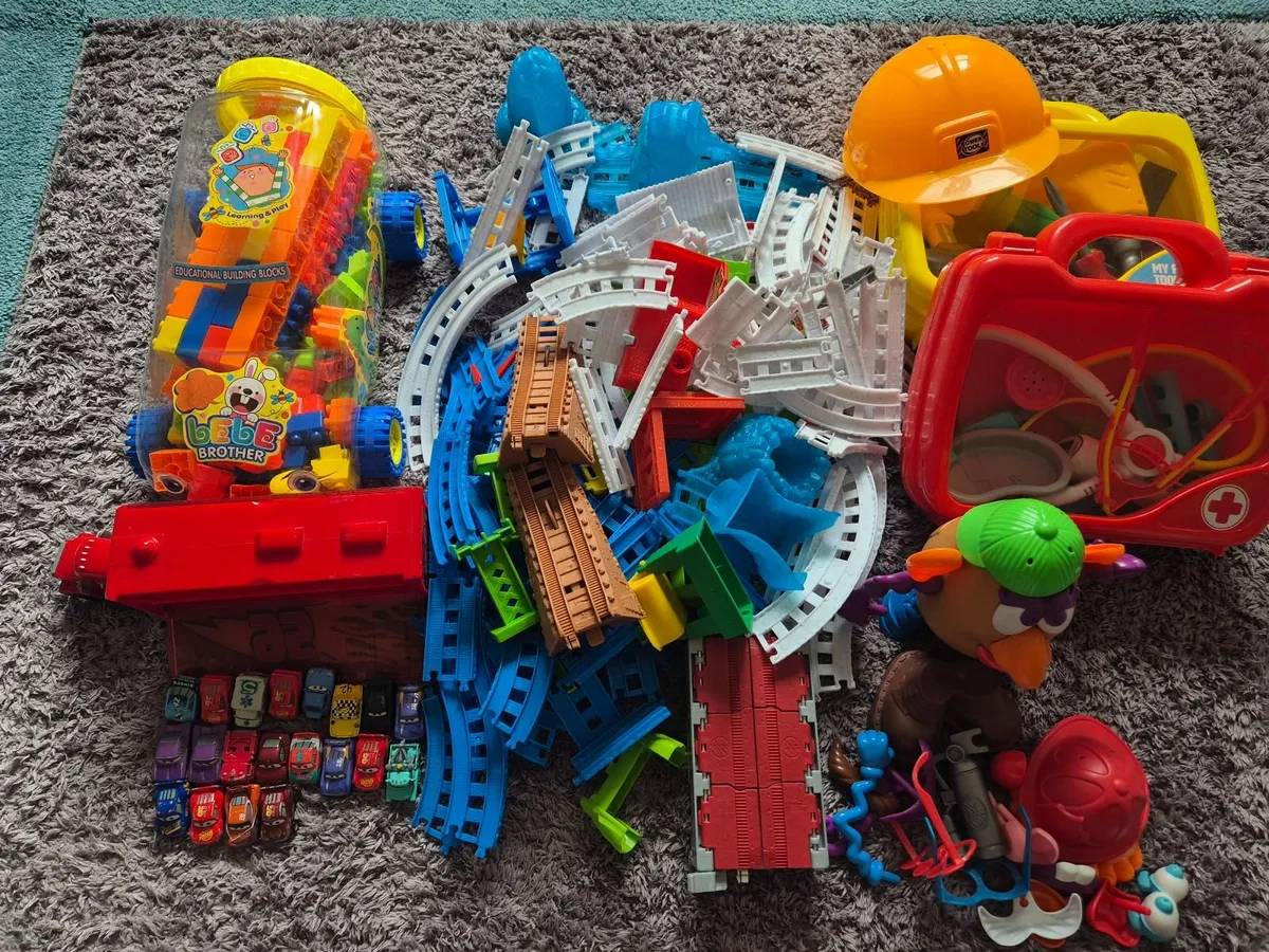 Toys - Image 3