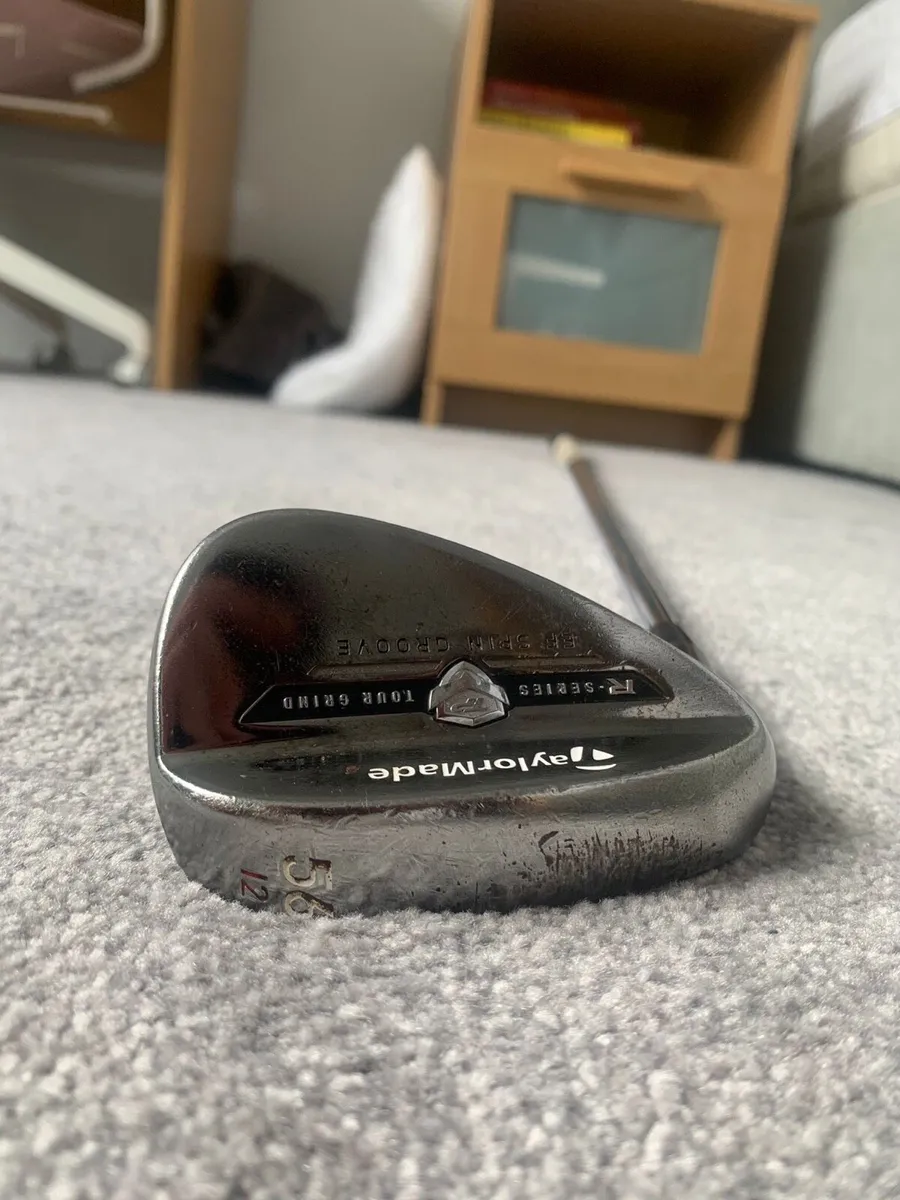 Left handed Taylormade Tour grind 56 degree wedge - Image 1