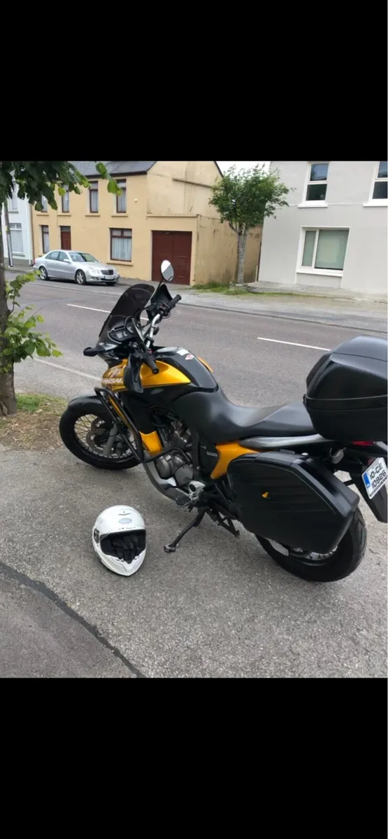 Honda Transalp 2010 - Image 2