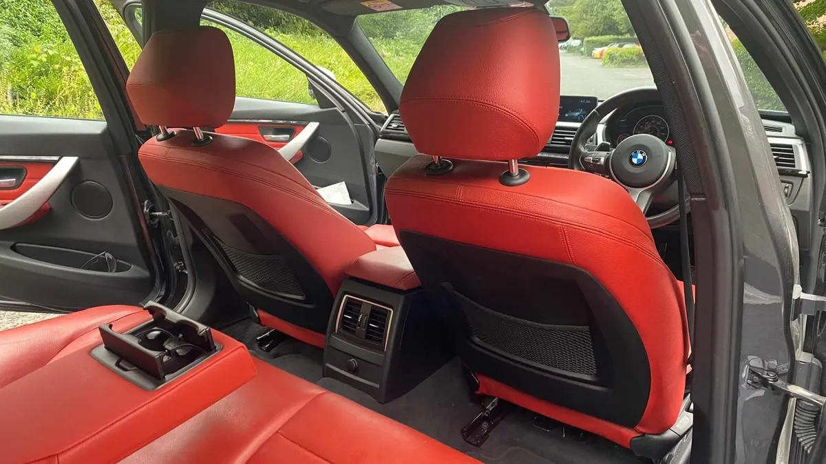 2017 BMW 330e Msport | Red Leather | Fresh Service - Image 2