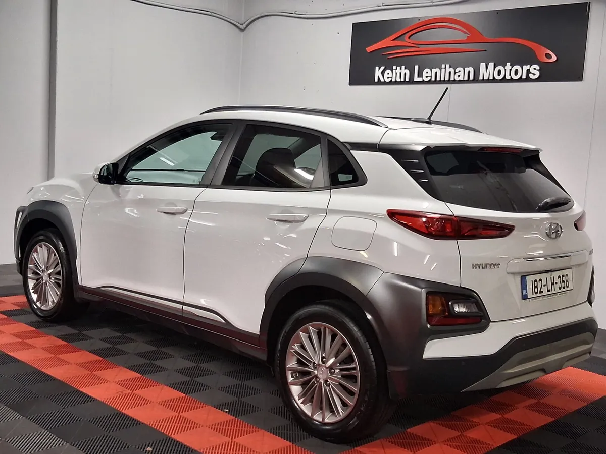 2018 Hyundai KONA **EXECUTIVE** - Image 3