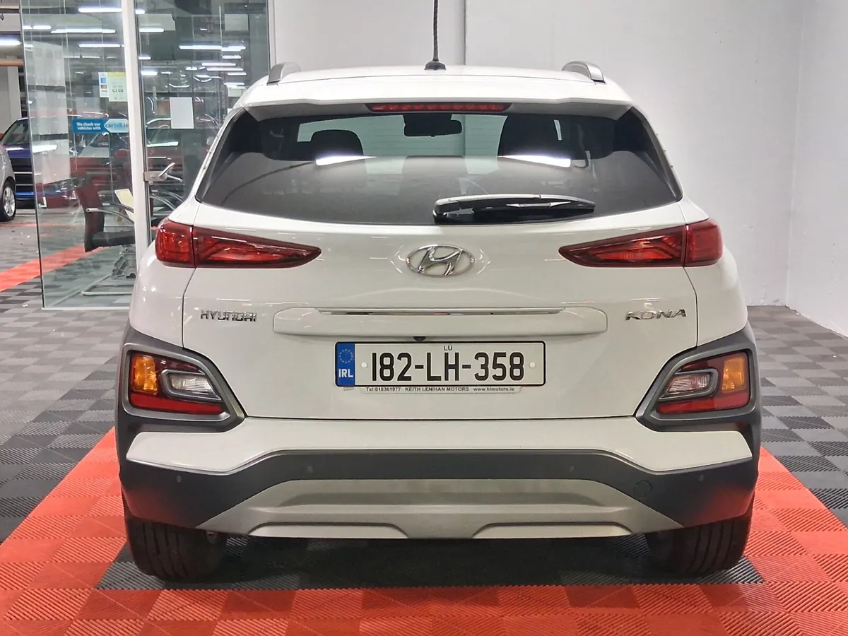 2018 Hyundai KONA **EXECUTIVE** - Image 4