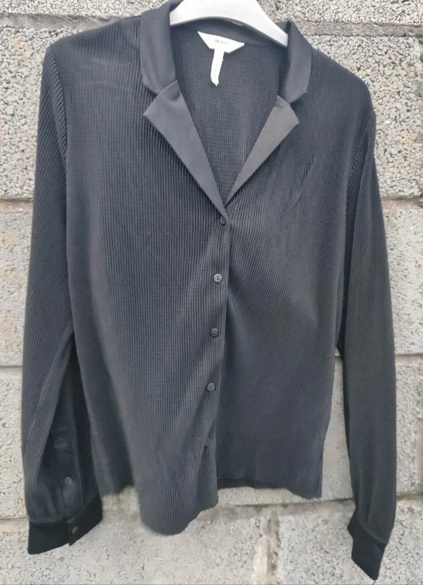 Ladies tops - Image 4
