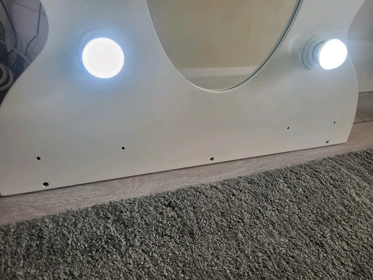 Vanity mirror - Image 2