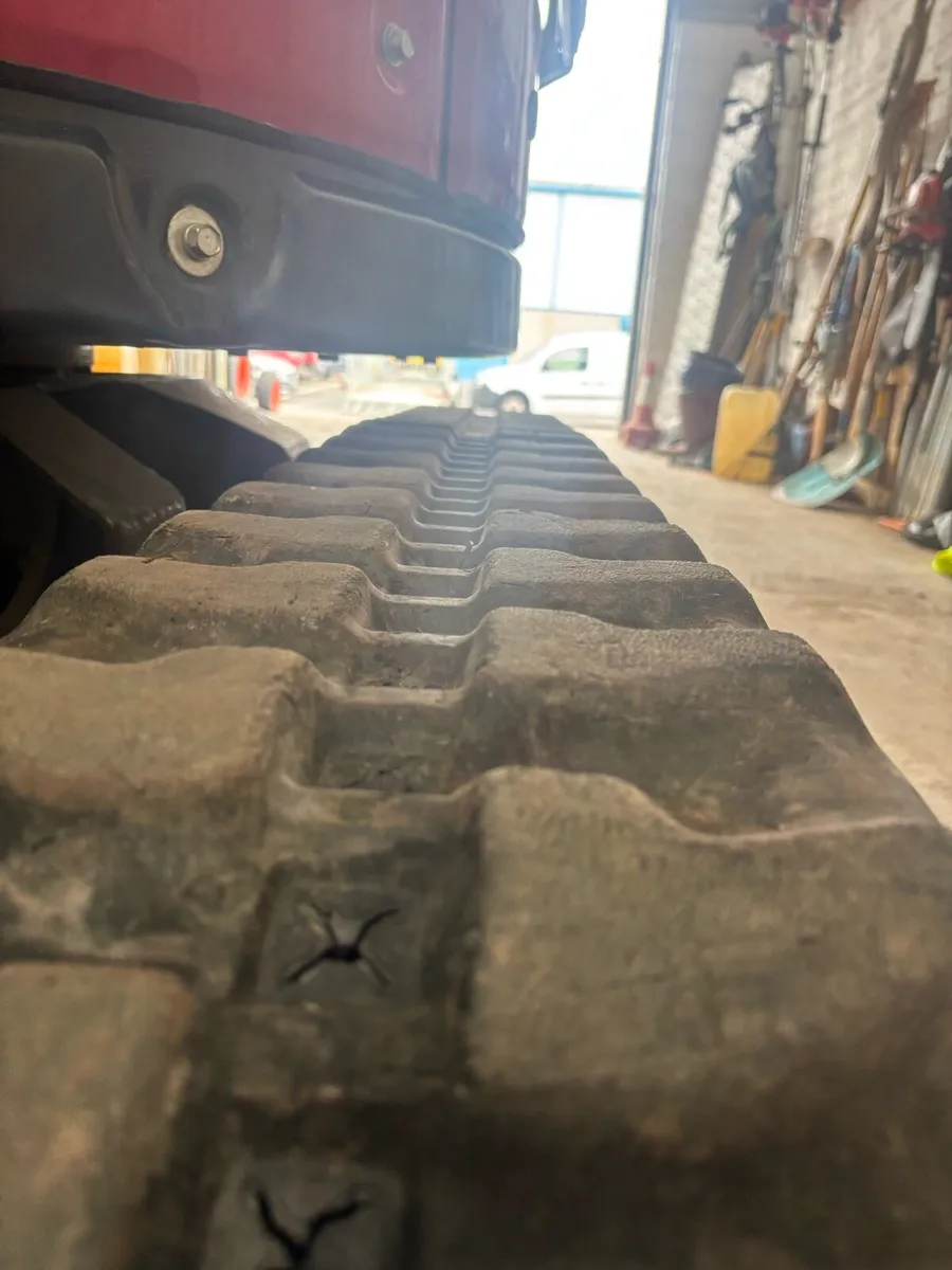 Yanmar digger 2.3 - Image 4