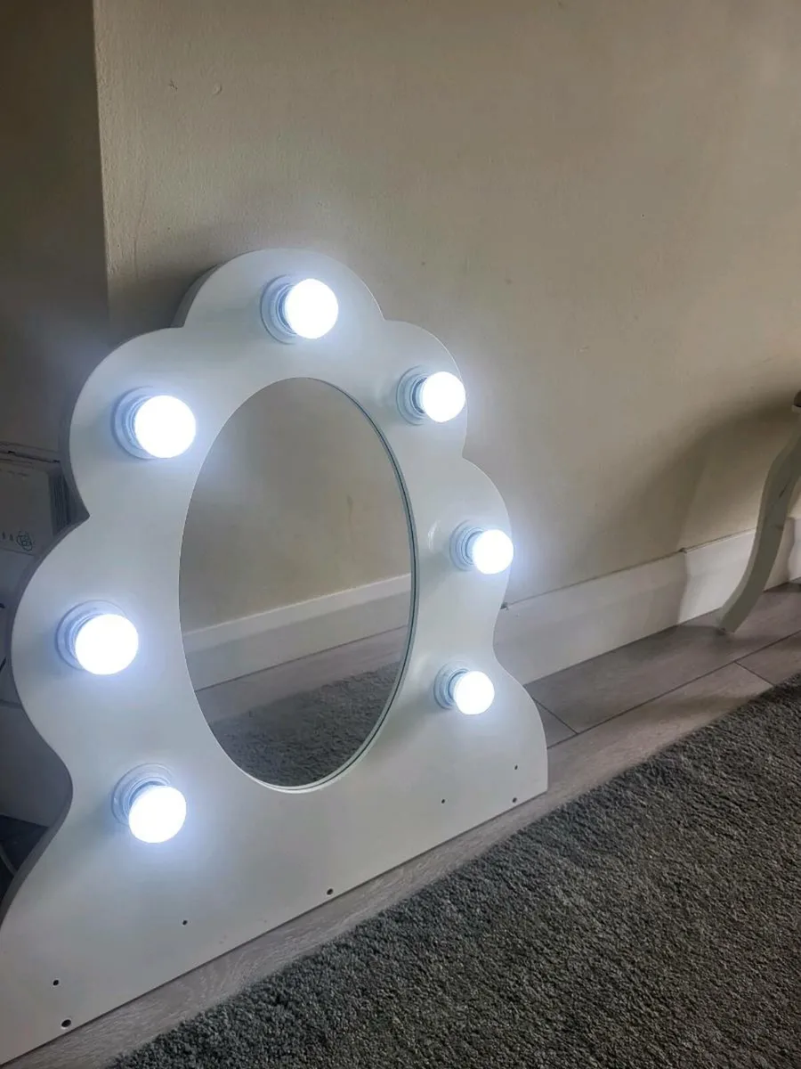 Vanity mirror - Image 1