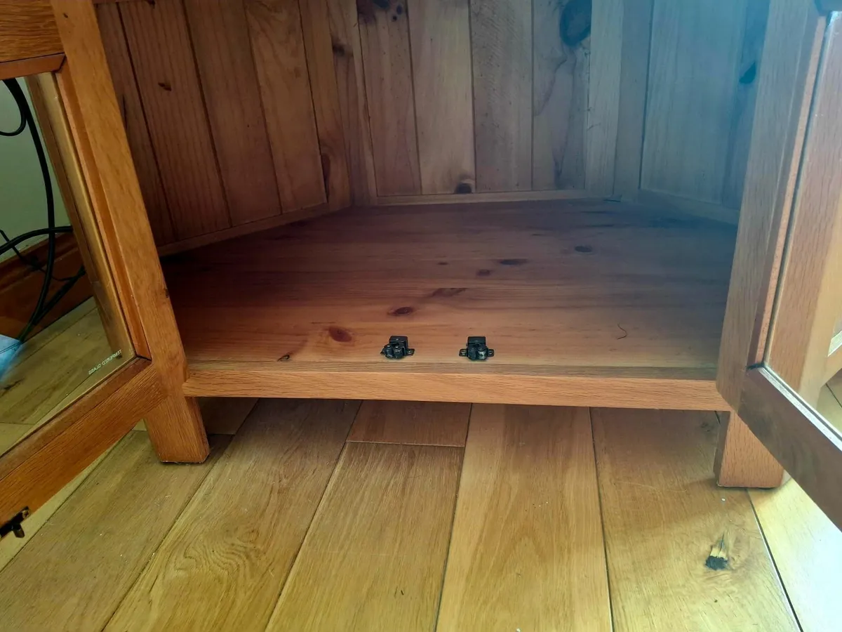 TV Table - Image 4