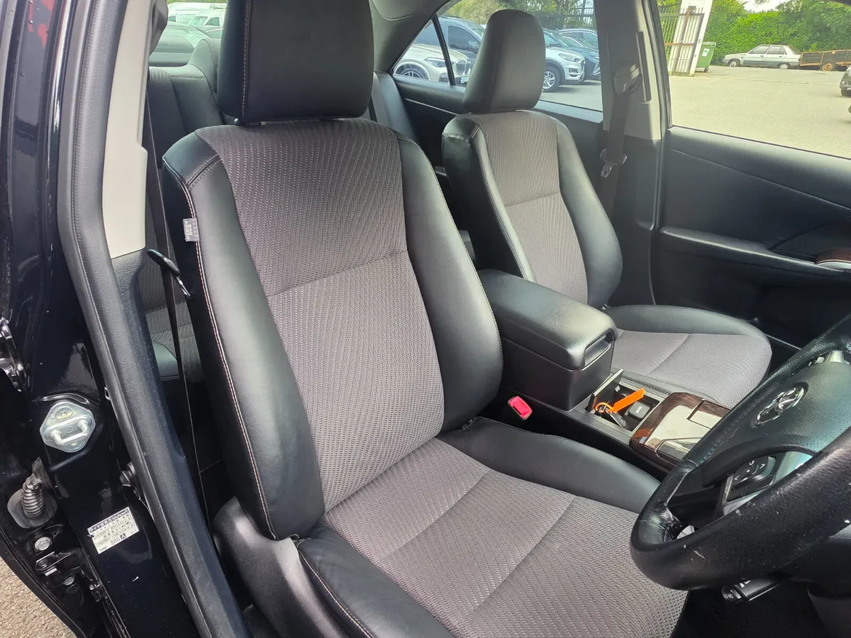 2015 Toyota Camry 2.5  VVT-I HYBRID AUTOMATIC - Image 4