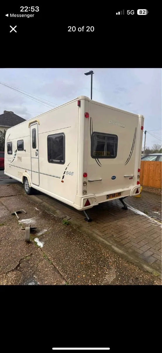 Towing caravan - Image 2