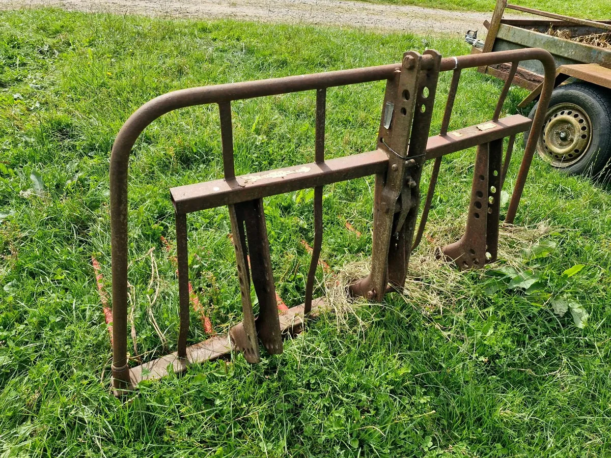 Farmyard clearance - vintage - Image 3