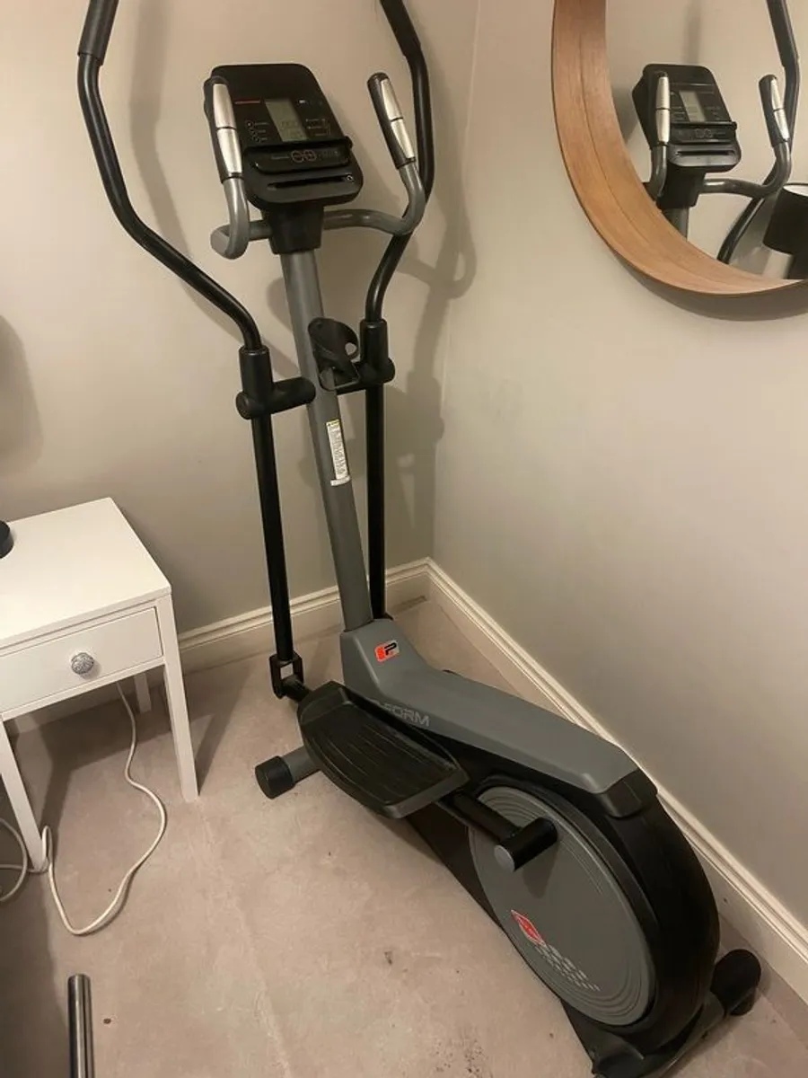 Cross Trainer - Image 1