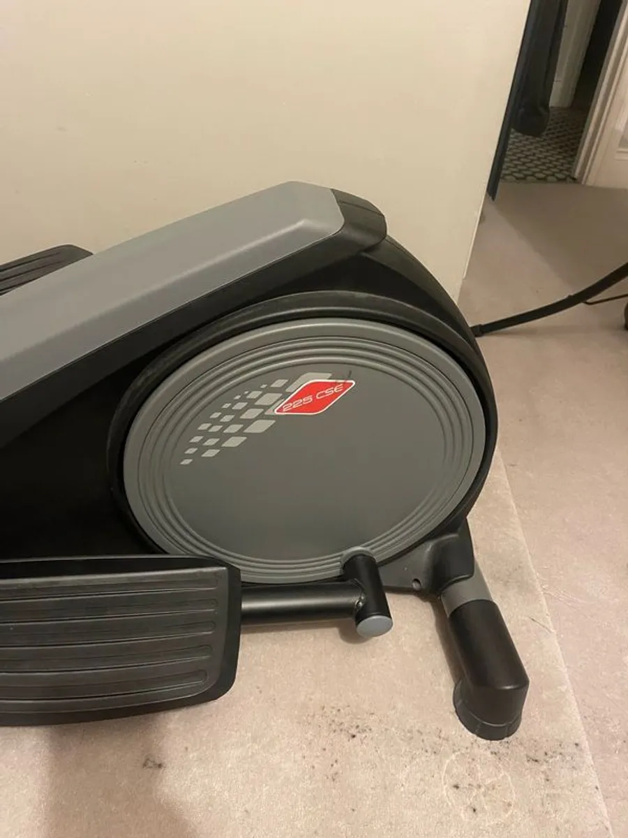 Cross Trainer - Image 2