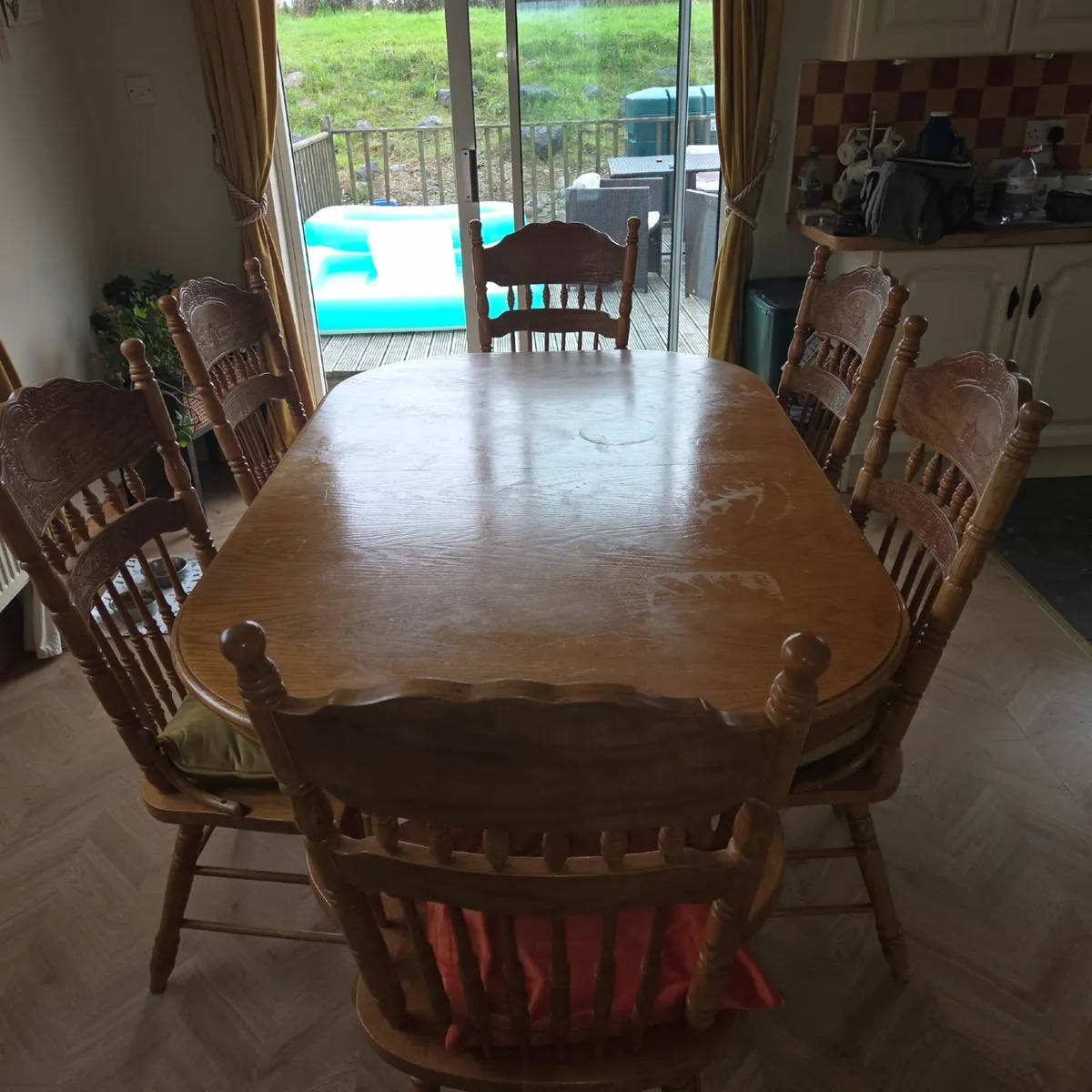 Kitchen table and 6 chairs - Image 2