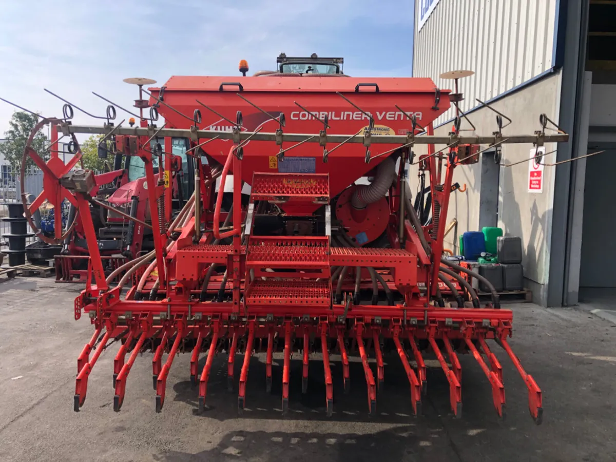 Farm machinery - Image 1