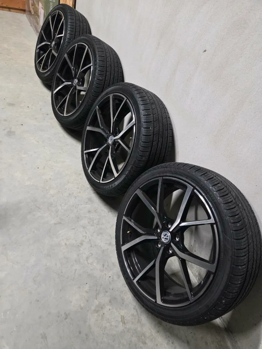 Volkswagen alloys 19 inch - Image 1