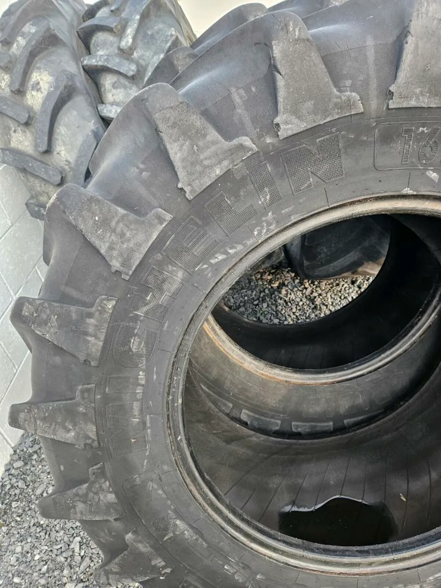 Michelin 16.9 R 28 / 420/85/28  65% - Image 3