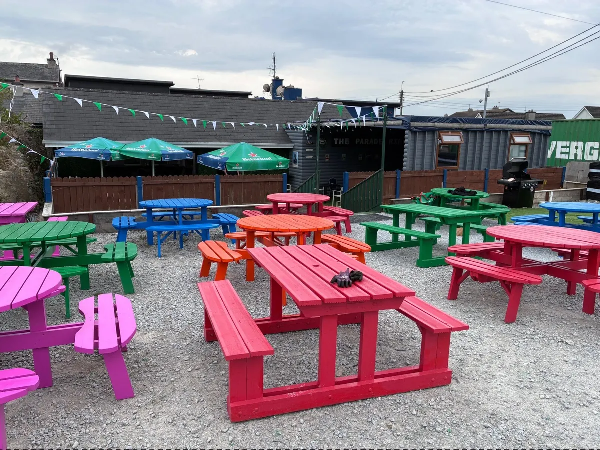 Picnic benches - Image 2