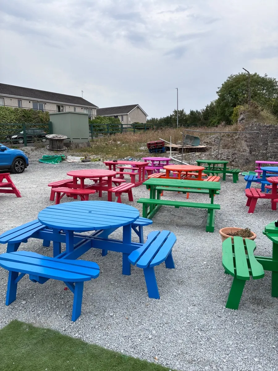 Picnic benches - Image 4