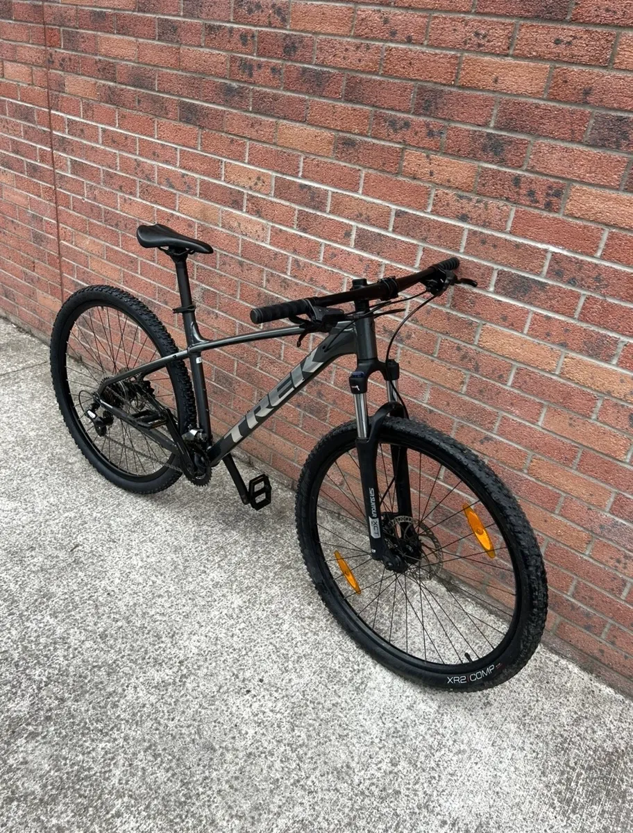 Trek Marlin 5 Mountain Bike - Image 2