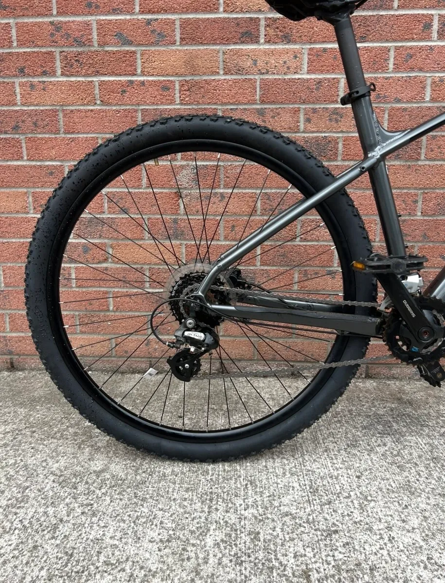 Trek Marlin 5 Mountain Bike - Image 4