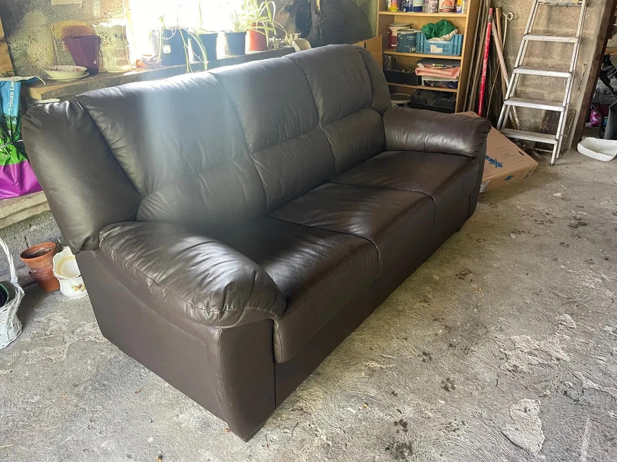 3 seater Leather couch - Image 1