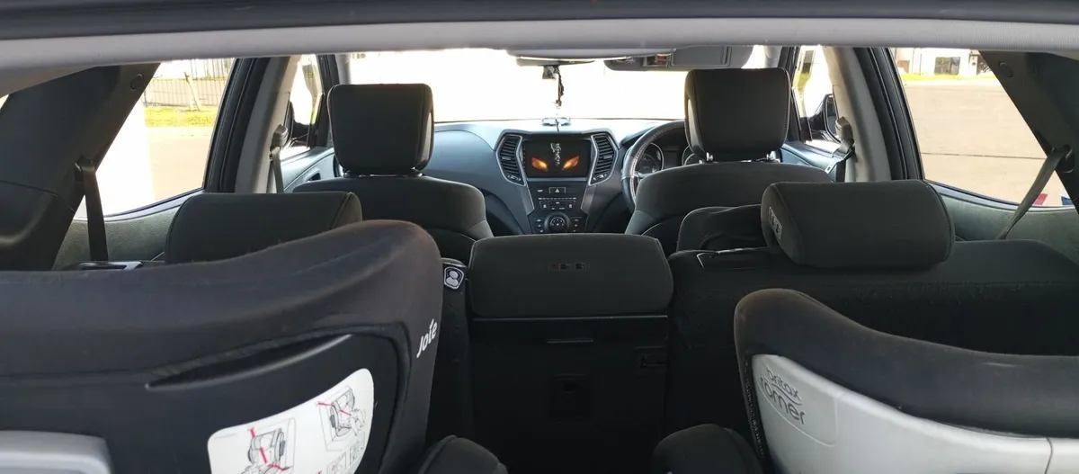 Hyundai Santa Fe 2014 - Image 2
