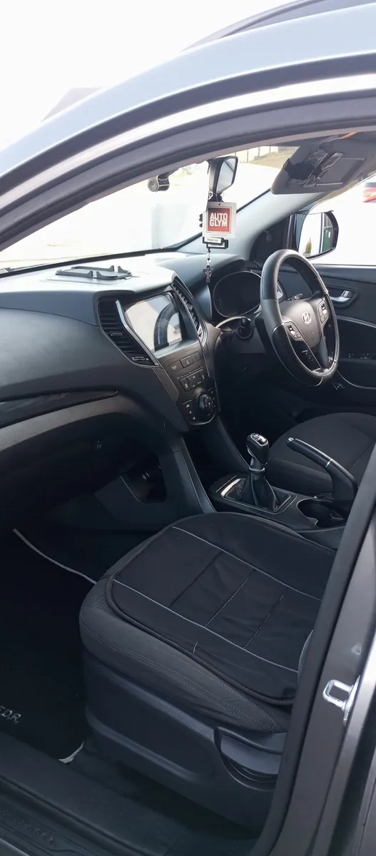 Hyundai Santa Fe 2014 - Image 3