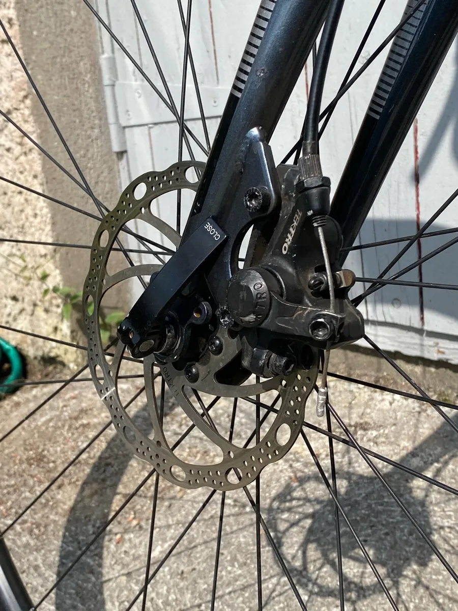 Male bike 28’ with gadgets - Image 2