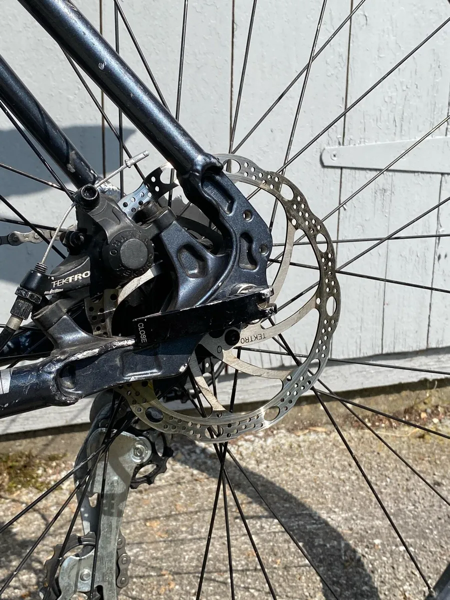 Male bike 28’ with gadgets - Image 3