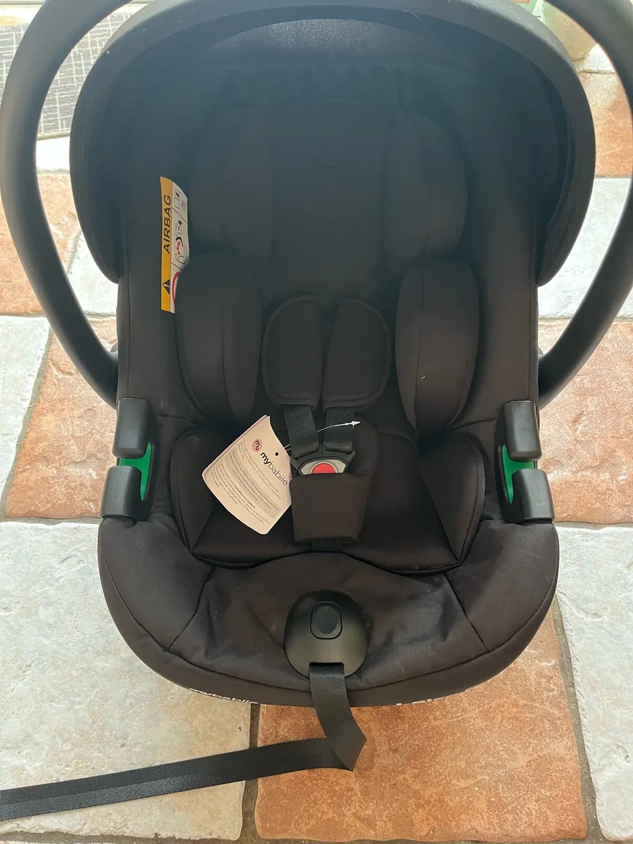 Car seat - Image 1