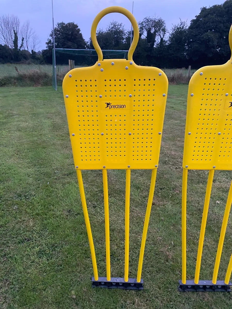 Precision training free kick mannequins - Image 2