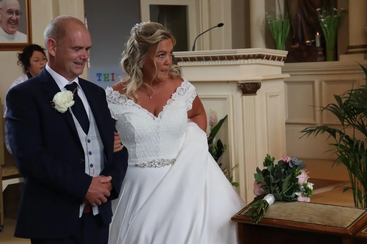 Wedding dress - Image 3