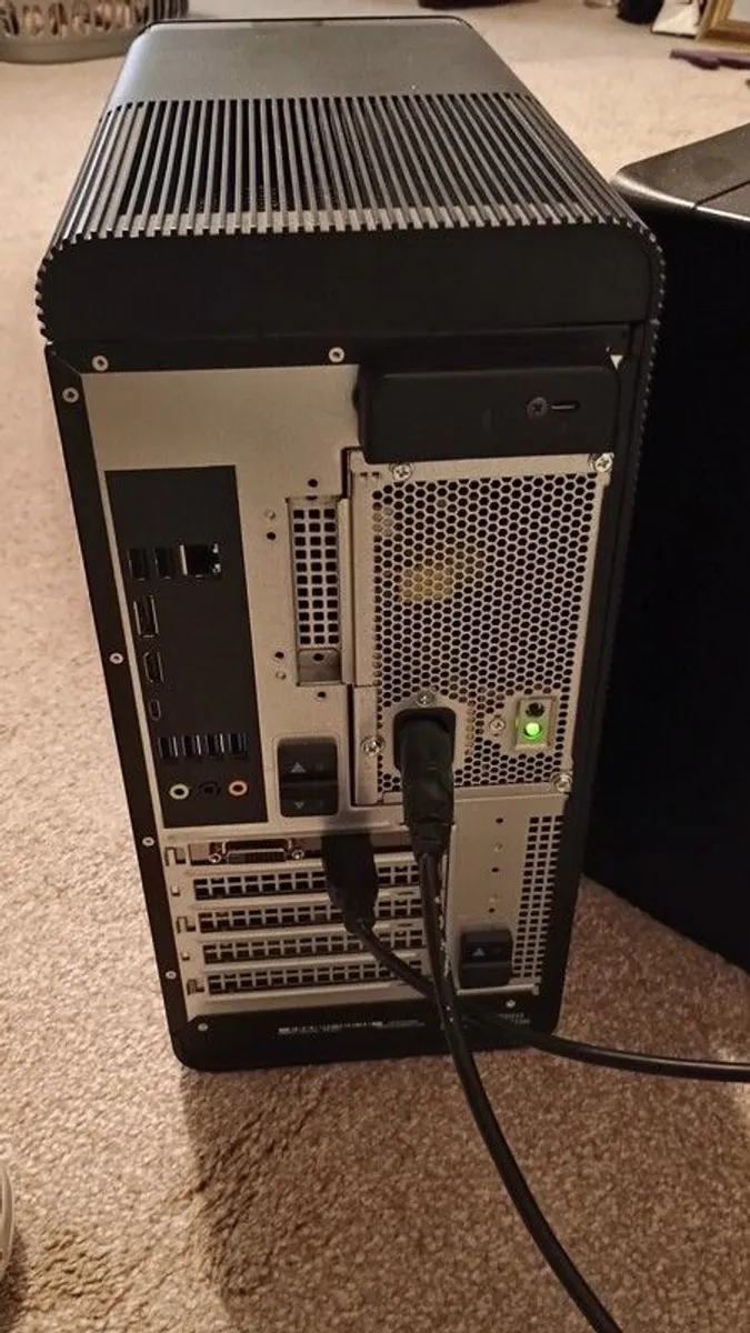 Dell Xps 8930 - Image 2