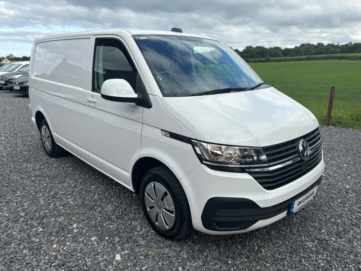 2021 (211) Volkswagen Transporter | T28 | Low KM - Image 2