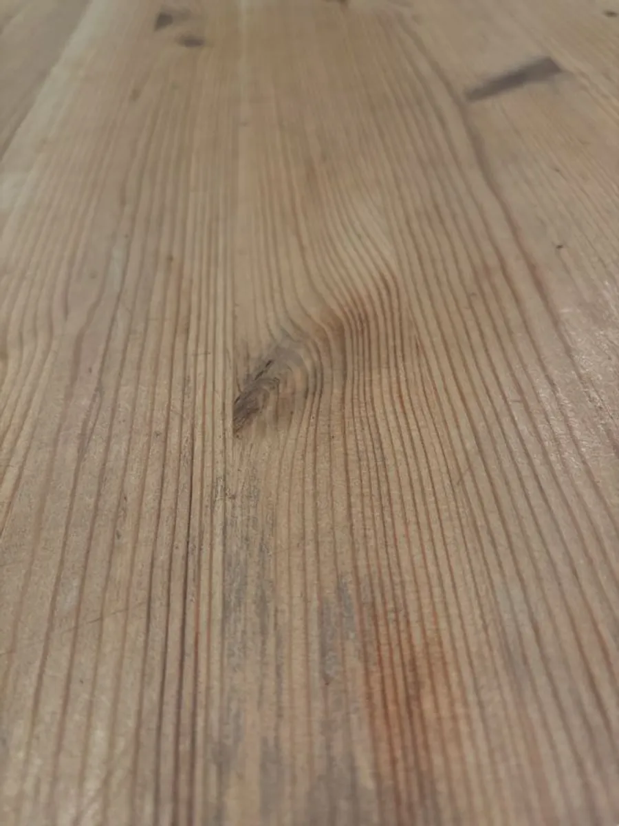 kitchen table and chairs - Image 1