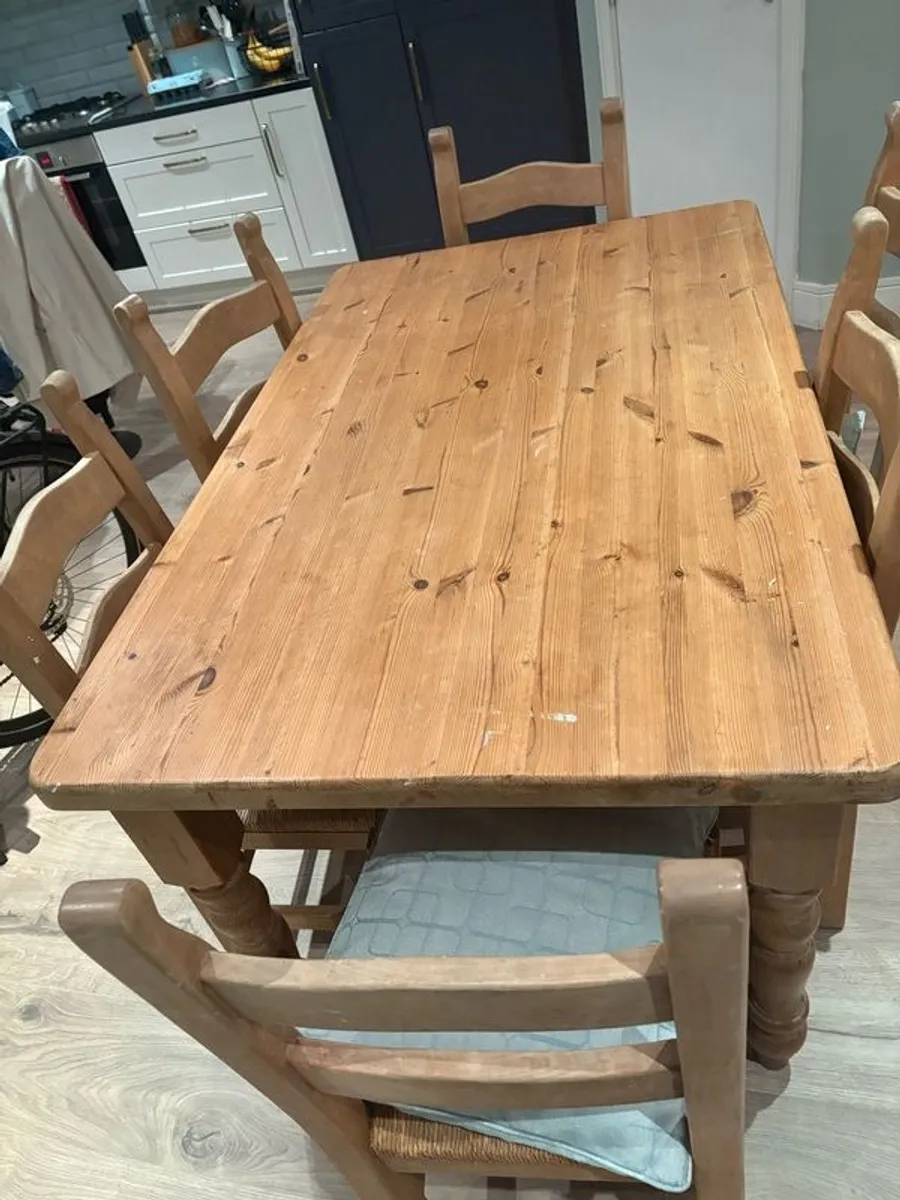 kitchen table and chairs - Image 2
